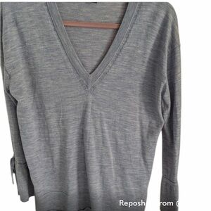 Jcrew Women’s light grey blue sweater size medium - Like New